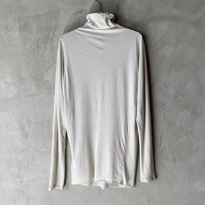 <img class='new_mark_img1' src='https://img.shop-pro.jp/img/new/icons56.gif' style='border:none;display:inline;margin:0px;padding:0px;width:auto;' />suzuki takayuki turtle-neck t-shirt (業 ȥͥå T)Ice Grey