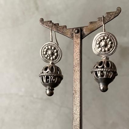  ơ С  ԥIndia Silver Earrings