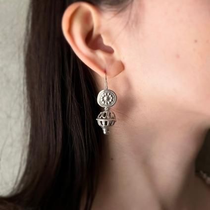  ơ С  ԥIndia Silver Earrings