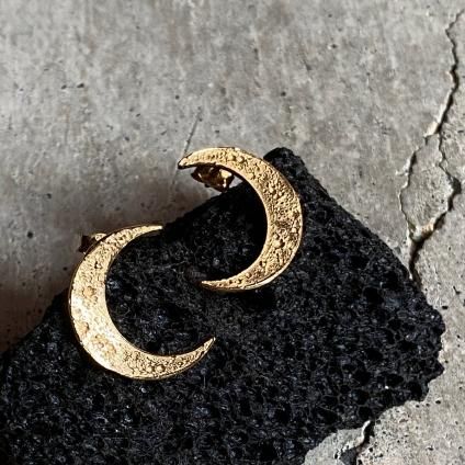 在庫一掃セール momocreatura 燻し Earrings（三日月ピアス Moon Crescent アクセサリー