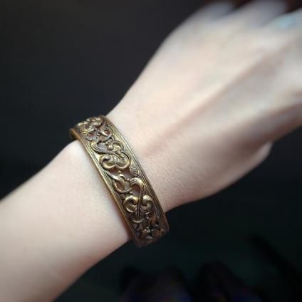 ヴィンテージ 真鍮 バングル(Vintage Brass Bangle )- JeJe ヴィンテージ 真鍮 バングル(Vintage Brass Bangle )- JeJe