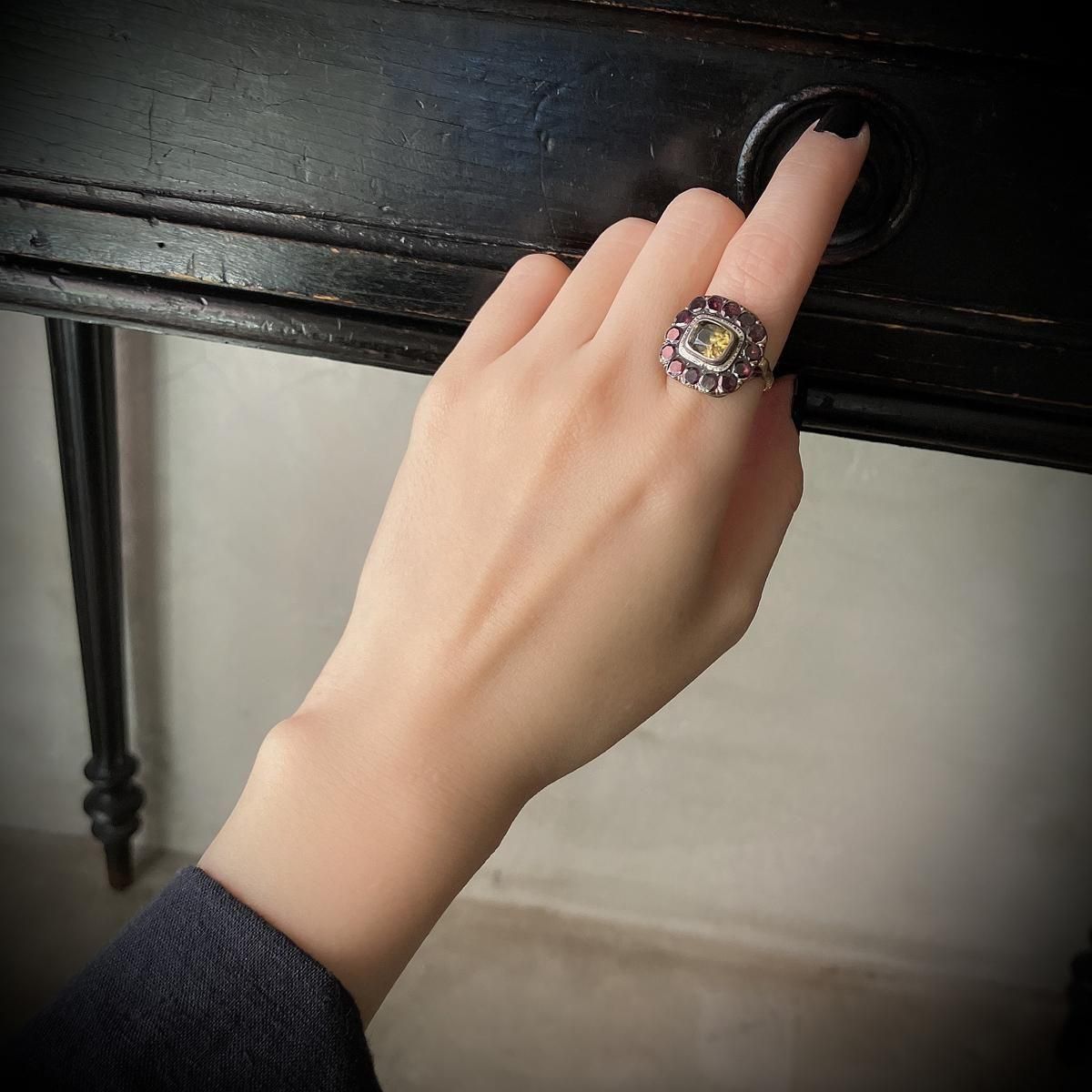 Antique 9K С 륳 ͥå 󥰡Antique 9KYG Silver Zircon Garnet Ring