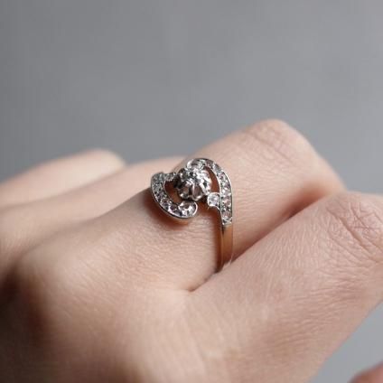 1900 - 1920's 18 ȥ꡼ ɥ󥰡18KYG Asymmetric Diamond Ring