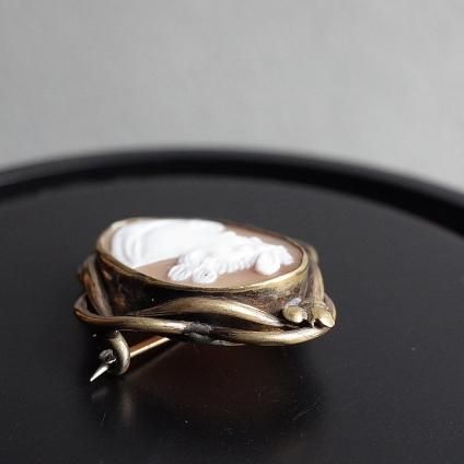 ơ ᥪ  ɥ᥿ ֥Vintage Cameo Shell Gold Metal Brooch