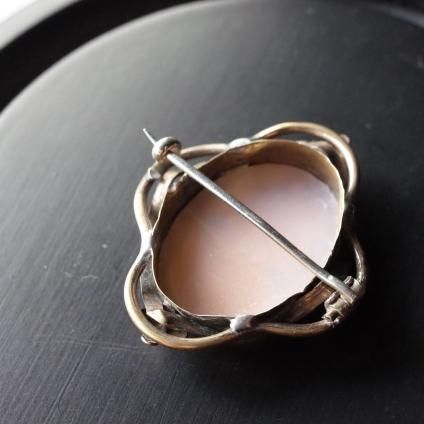 ơ ᥪ  ɥ᥿ ֥Vintage Cameo Shell Gold Metal Brooch