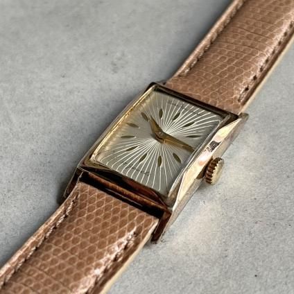 選ぶなら SEIKO ローレル）放射線ライン フェミ LAUREL（セイコー FEMI 時計