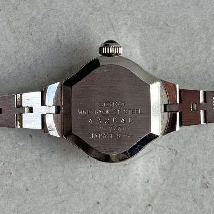 SEIKO（セイコー）赤文字盤 カットガラス オーバルケース 純正