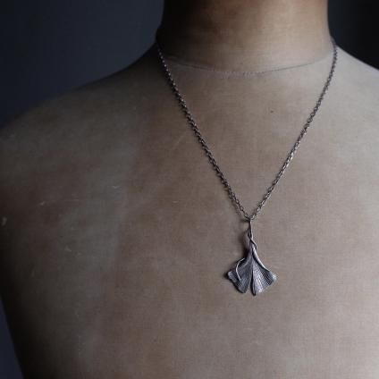 ơ С  ͥå쥹Vintage Silver Ginkgo NecklaceDead Stock