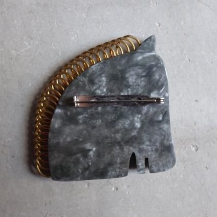1960ǯ ꥹ  ֥1960's Galalith Horse Brooch