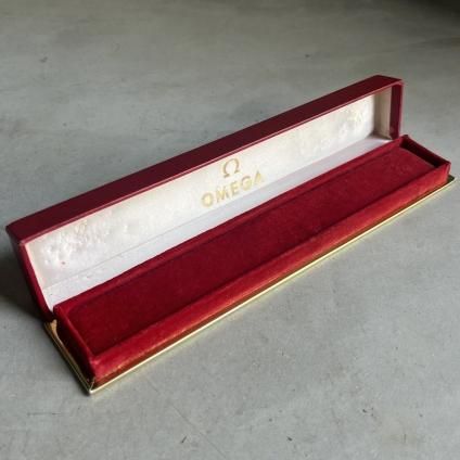 OMEGA Deville 不動品 ケース付き OMEGA DE VILLE（オメガ デビル）トノーケース 絹目ダイヤル