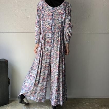 ジャンプスーツ(花柄) 1664017695_1000.jpg