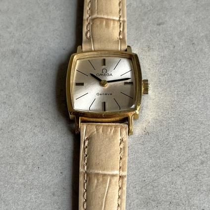 OMEGA GENEVE(オメガ ジュネーブ)SS クッションケース 純正尾錠- JeJe PIANO ONLINE BOUTIQUE 神戸のアンティーク時計,ジュエリー,ファッション専門店 OMEGA GENEVE(オメガ ジュネーブ)SS クッションケース 純正尾錠- JeJe PIANO ONLINE BOUTIQUE 神戸のアンティーク時計,ジュエリー,ファッション専門店