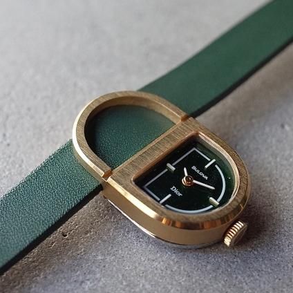 DIOR by BULOVA(ディオール バイ ブローバ)緑文字盤 ロゴ型 DIOR by BULOVA(ディオール バイ ブローバ)緑文字盤 ロゴ型