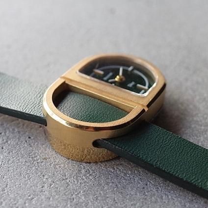 DIOR by BULOVA(ディオール バイ ブローバ)緑文字盤 ロゴ型 DIOR by BULOVA(ディオール バイ ブローバ)緑文字盤 ロゴ型
