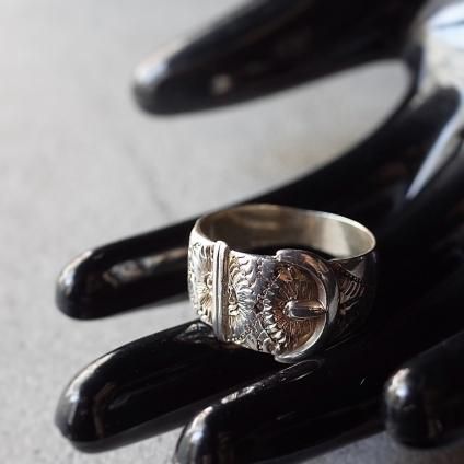 1884ǯ С  Хå  Silver Flower Design Buckle Ring