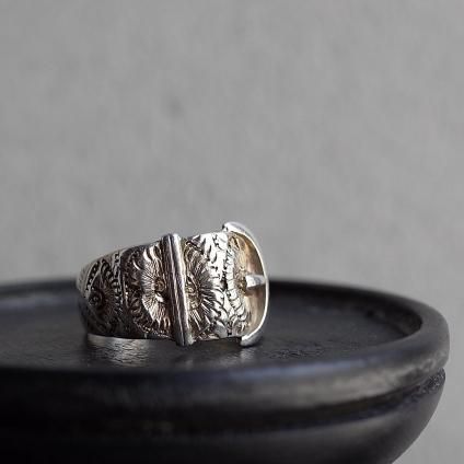 1884ǯ С  Хå  Silver Flower Design Buckle Ring