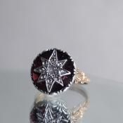ȥꥢ 18 ͥå  󥰡Victorian 18K Garnet Diamond Ring