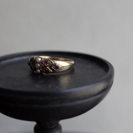 c.1897 - c.1898 15KRG Pearl Ruby Gypsy Ring（1897年 - 1898年