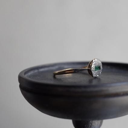 롦ǥ 18 ץ   (Art Deco 18K Pt Emerald Diamond Ring
