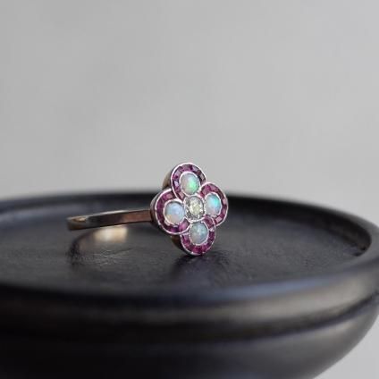롦ǥ 18 ӡ ѡ  С 󥰡Art Deco 18K Ruby Opal Diamond Clover Ring