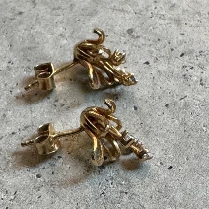 ơ 9 ե ԥ9KYG Flower Earrings