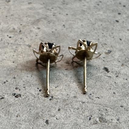 ơ 9 ե ԥ9KYG Sapphire Earrings