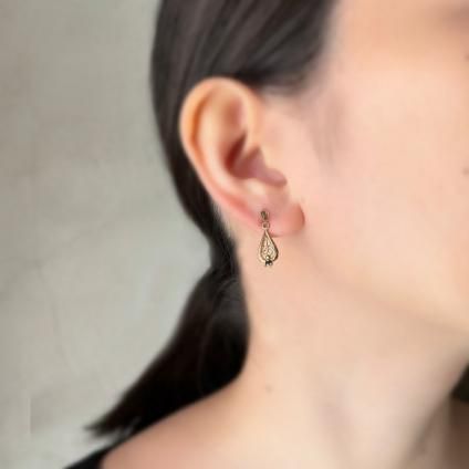 ơ  ե 󥰥ԥYG Sapphire Earrings