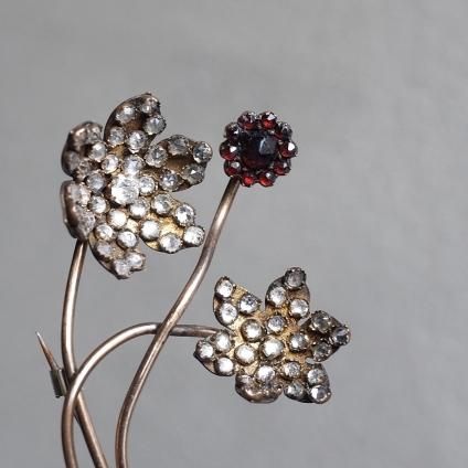 ġɡե ᥿ ͥå  ֥Arts & Crafts Metal Garnet Small Flower Brooch