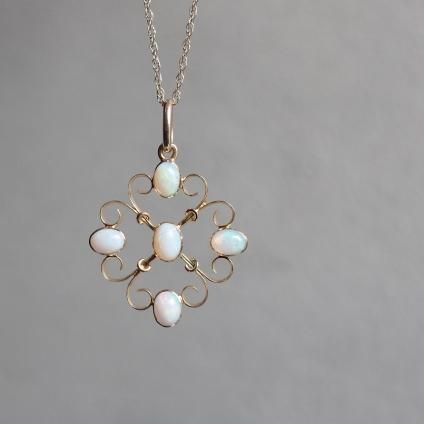 9 ѡ С ڥȡEarly 20th 9K Opal Pendant
