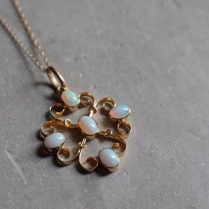 9 ѡ С ڥȡEarly 20th 9K Opal Pendant
