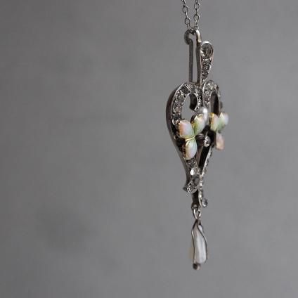̡ܡ ʥڥ ѡ ꡼ ڥȡArt Nouveau Enamel Paint Peal Leaf Pendant 