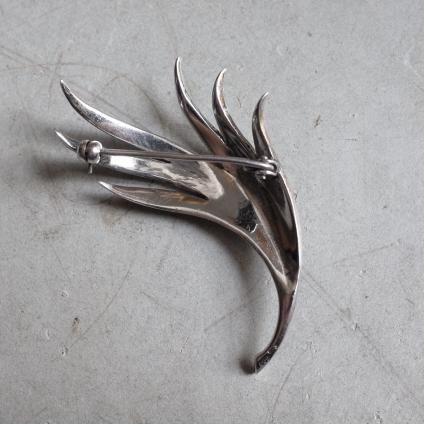 ơ С ʥڥ ޡ ꡼ ֥Vintage Silver Enamel Paint Marcasite Leaf Brooch