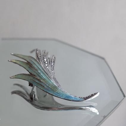 ơ С ʥڥ ޡ ꡼ ֥Vintage Silver Enamel Paint Marcasite Leaf Brooch