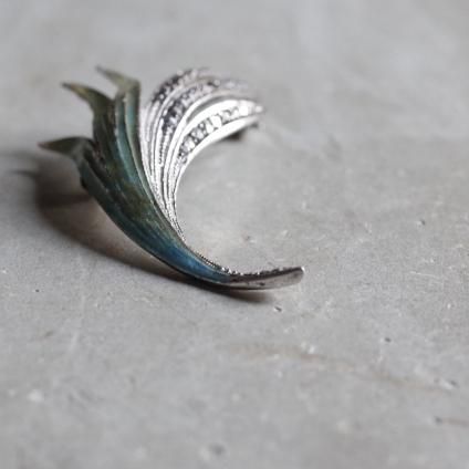 ơ С ʥڥ ޡ ꡼ ֥Vintage Silver Enamel Paint Marcasite Leaf Brooch