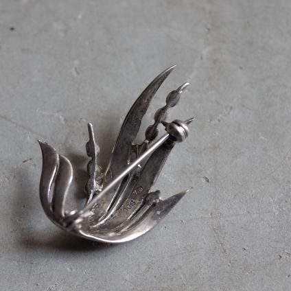 ơ С ʥڥ ޡ ꡼ ֥Vintage Silver Enamel Paint Marcasite Leaf Brooch