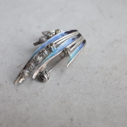 ơ С ʥڥ ޡ ꡼ ֥Vintage Silver Enamel Paint Marcasite Leaf Brooch