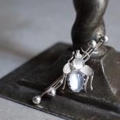 ȥꥢ С ࡼ󥹥ȡ ϥ С ֥Victorian Silver Moonstone Fly Bar Brooch
