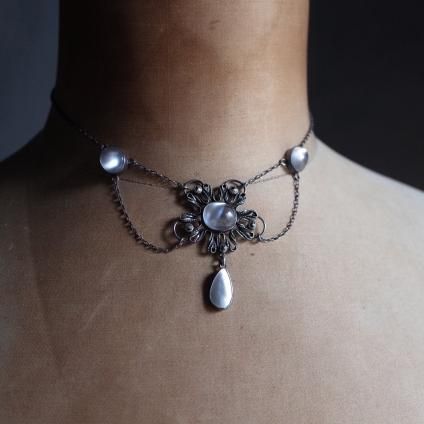 ġɡե С ࡼ󥹥ȡ ѡ ե 硼Arts & Crafts Silver Moonstone Peal Flower Choker
