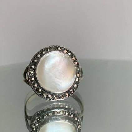 ȥꥢ 18 С ޥ٥ѡ ޡ 󥰡18KYG Silver Mabe Pearl Marcasite Ring