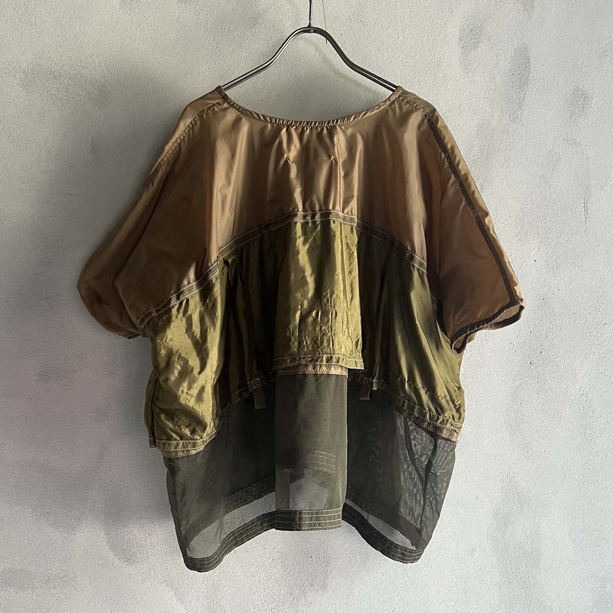 <img class='new_mark_img1' src='https://img.shop-pro.jp/img/new/icons13.gif' style='border:none;display:inline;margin:0px;padding:0px;width:auto;' />VINCENT JALBERT Parachute T-shirtʥ󥻥 ١ ѥ饷塼 TġKhaki