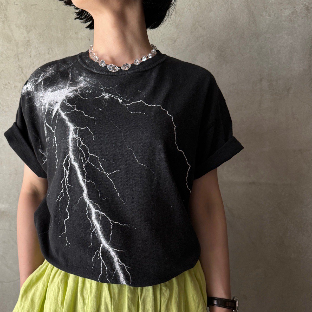 ơ  TġVintage lightning T-shirt