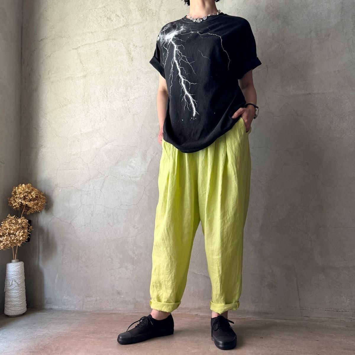 ơ  TġVintage lightning T-shirt