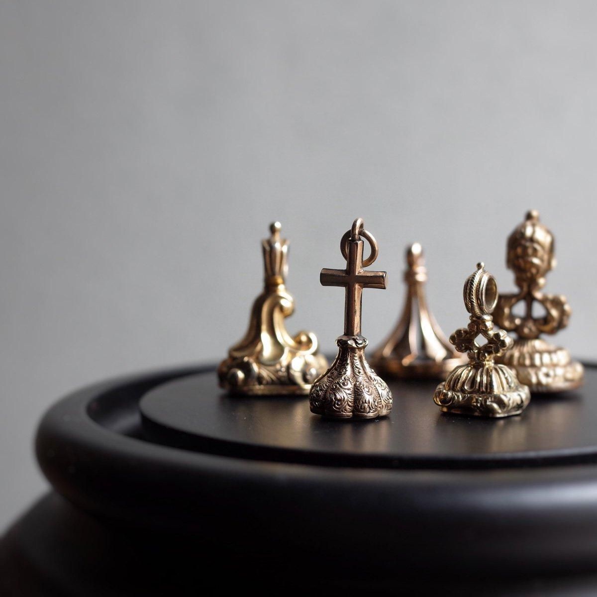 カルセドニー クロス フォブシール（Victorian - Art Deco