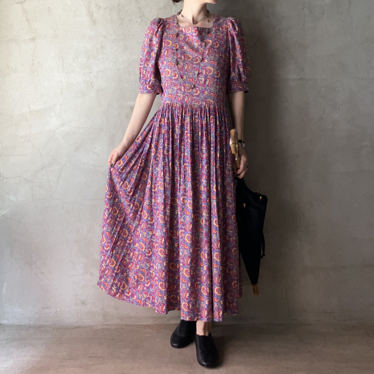 ヴィンテージ ローラアシュレイ 花柄 パフスリーブ ドレス（Vintage Laura Ashley Puff Sleeve Dress ）-  JeJe PIANO ONLINE BOUTIQUE 神戸のアンティーク時計,ジュエリー,ファッション専門店