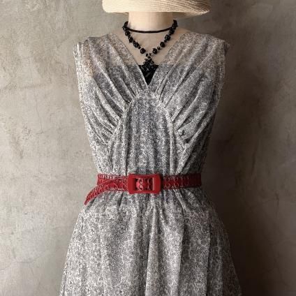1950ǯ ޥ  ɥ쥹 ץ饹å٥դDamask Sheer Dress & Old Plastic Belt