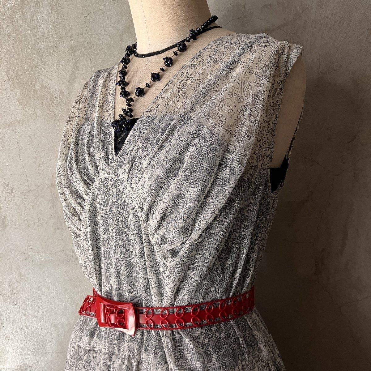 1950ǯ ޥ  ɥ쥹 ץ饹å٥դDamask Sheer Dress & Old Plastic Belt