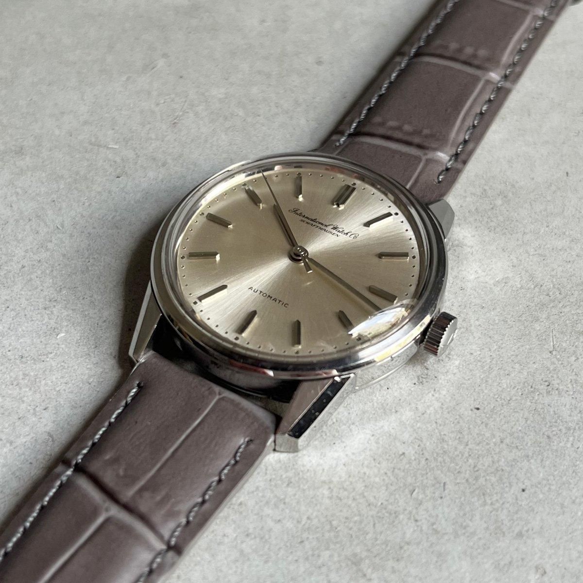 IWC SHAFFHAUSEN（インターナショナルウォッチカンパニー