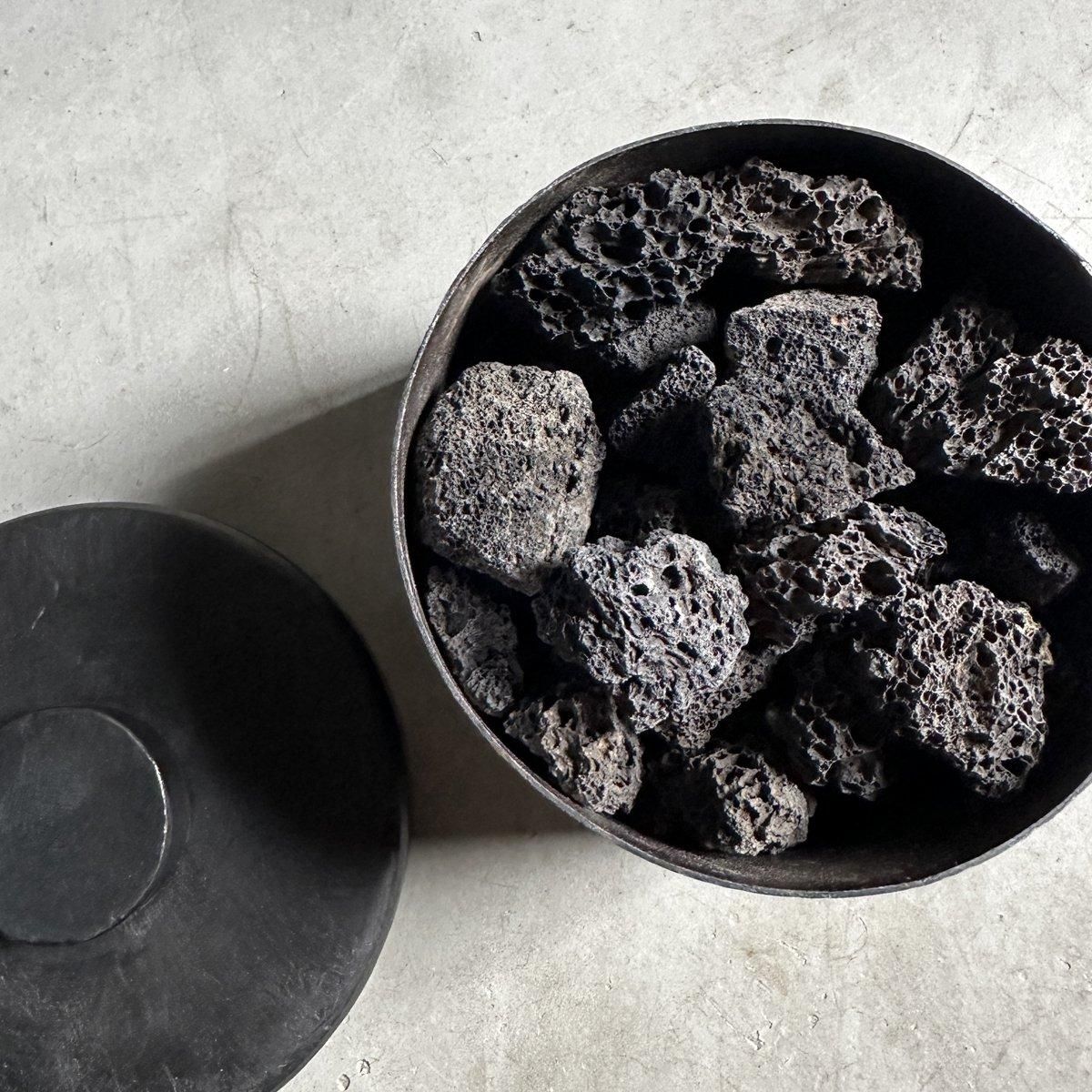 MAD et LEN Pot Pourri d'Apothicaire BLACK LAVA ROCK ASPHART ROSEʥޥɥ ݥץ ֥å å եȥ 