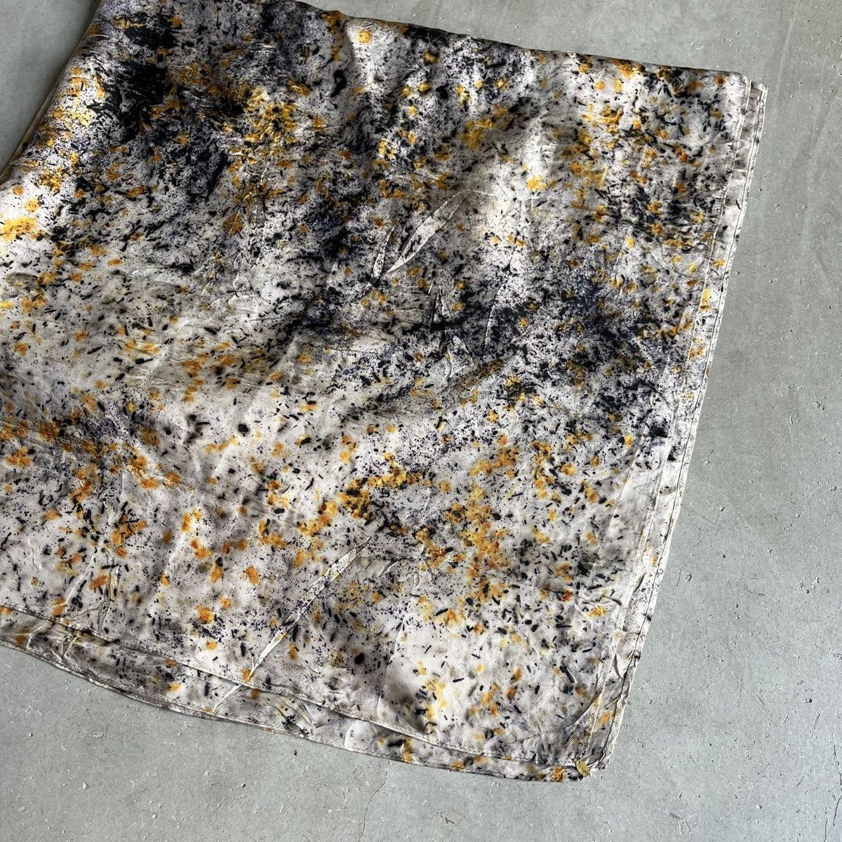 <img class='new_mark_img1' src='https://img.shop-pro.jp/img/new/icons13.gif' style='border:none;display:inline;margin:0px;padding:0px;width:auto;' />...et RʥơSilk Scarf 90cm logwood