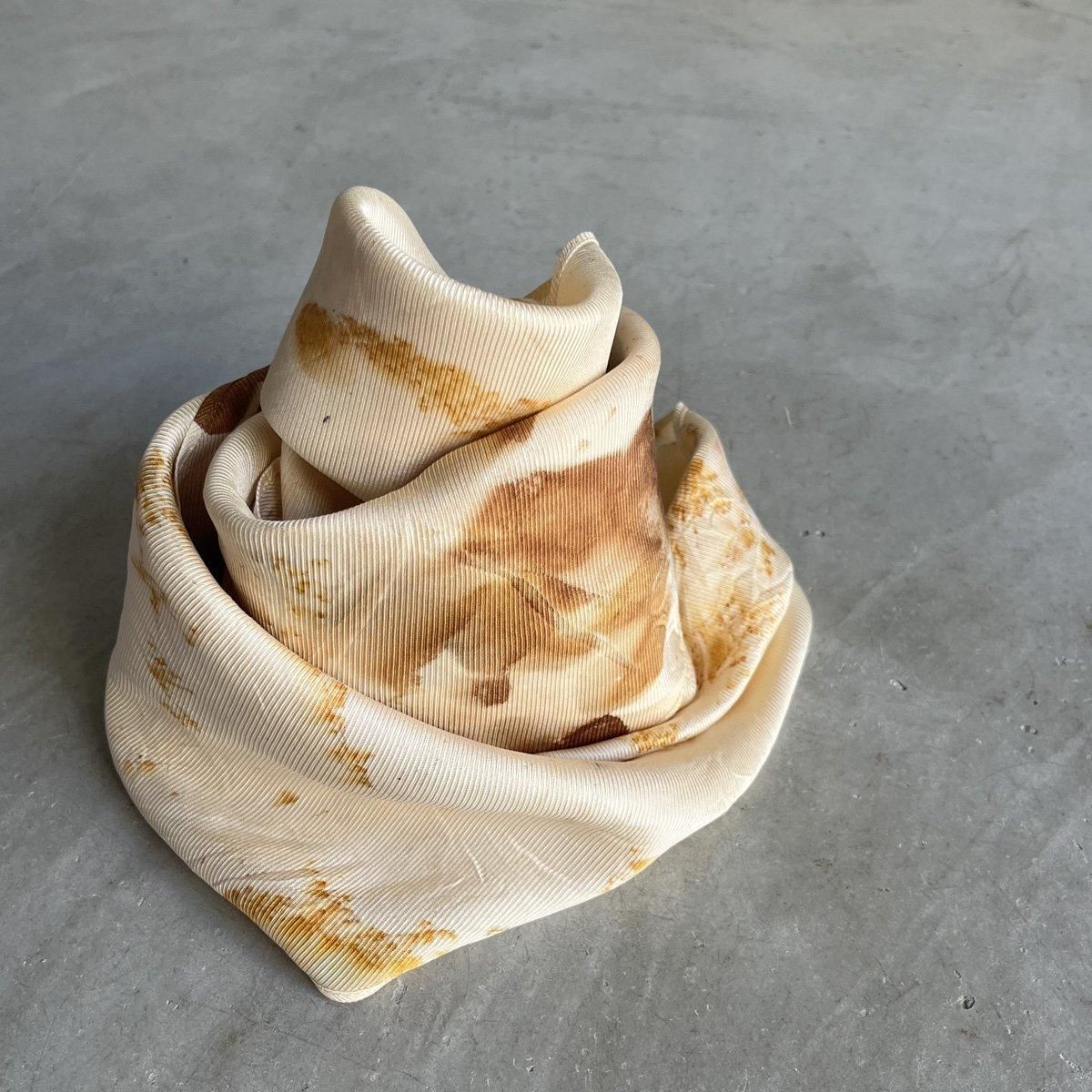 <img class='new_mark_img1' src='https://img.shop-pro.jp/img/new/icons13.gif' style='border:none;display:inline;margin:0px;padding:0px;width:auto;' />...et RʥơSilk Scarf 90cm beige